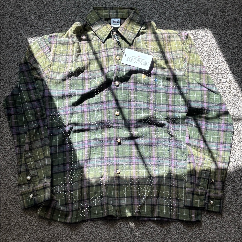 Green vale/valley dreams Button-Up Shirt